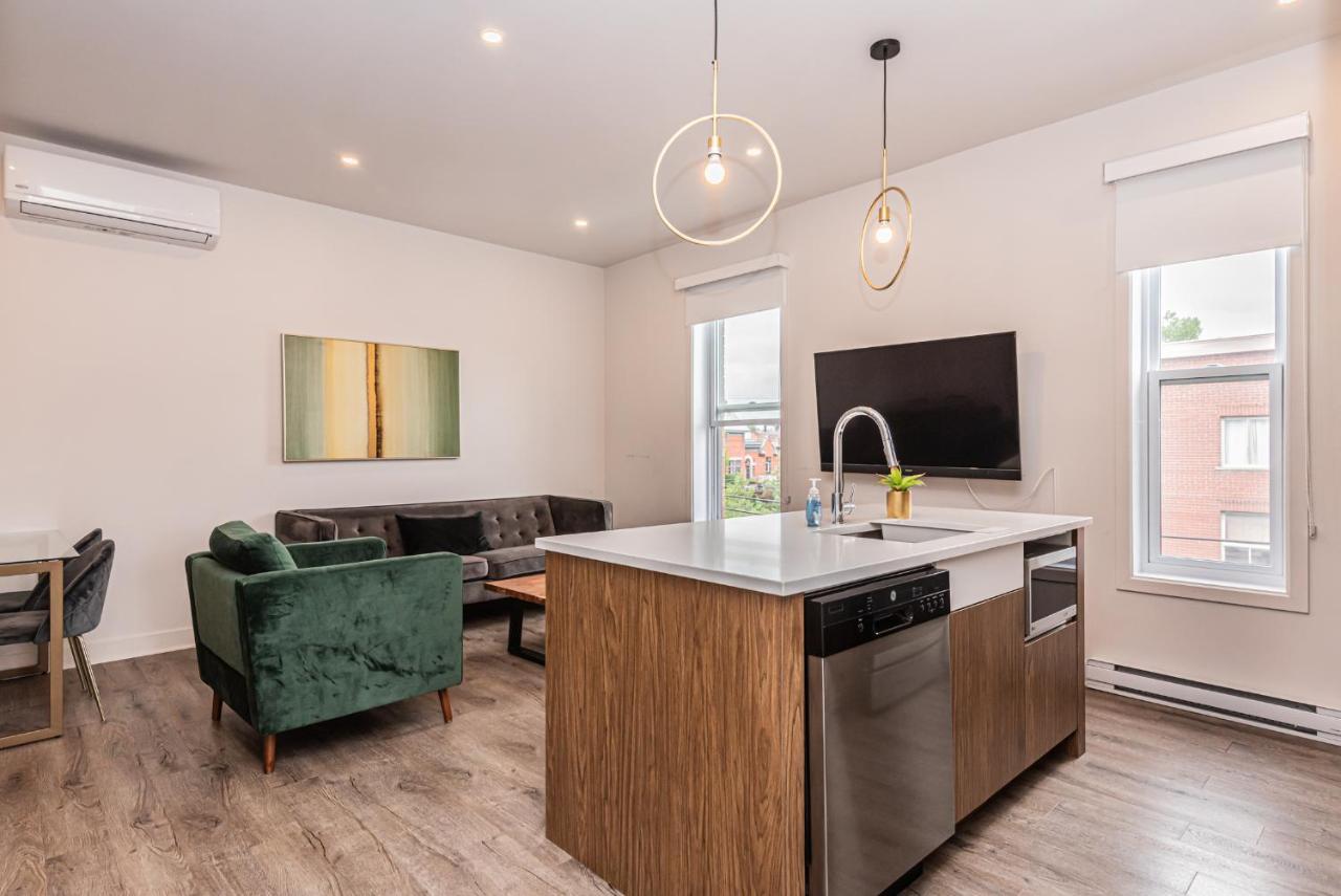 2 Bedroom Luxury In The Mile End By Den Stays Монреаль Экстерьер фото